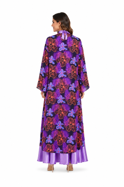 Arriendo de abrigo kimono floreado tonos morados