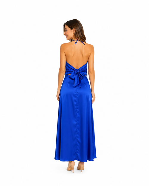 Arriendo de conjunto azul rey con detalles plateados en escote