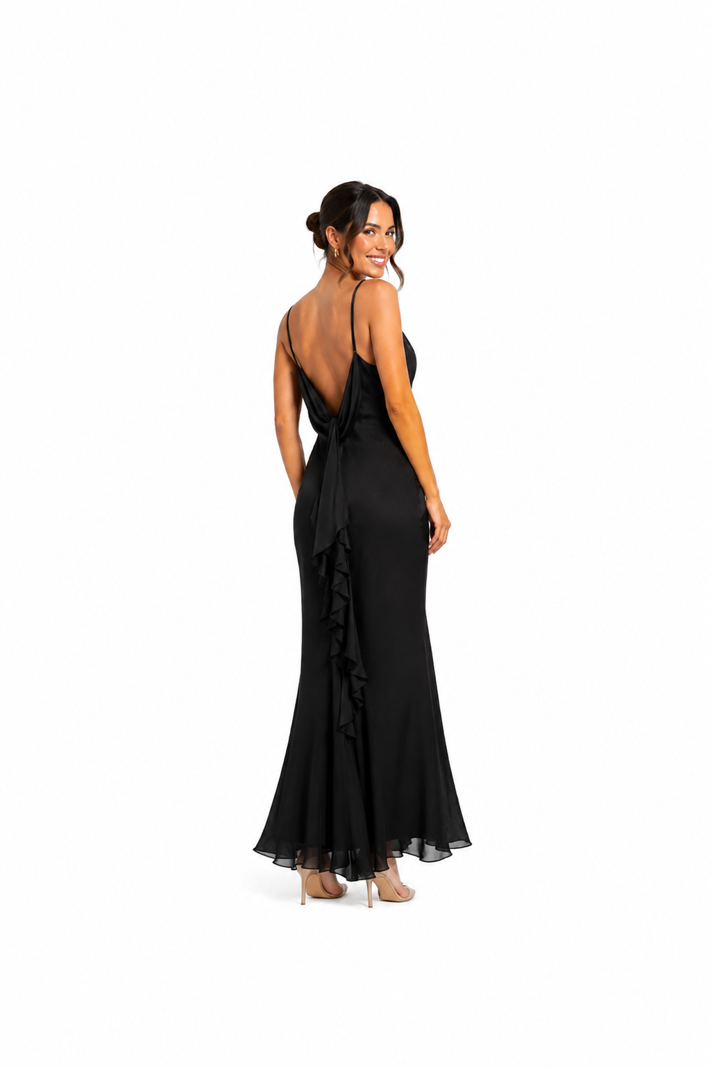 Arriendo de vestido negro escote drapeado gasa largo