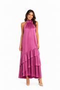 Arriendo de Vestido largo halter asimétrico con vuelos abajo color magenta-rosado