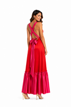 Arriendo de Vestido largo rojo con fucsia en vuelos de la parte baja