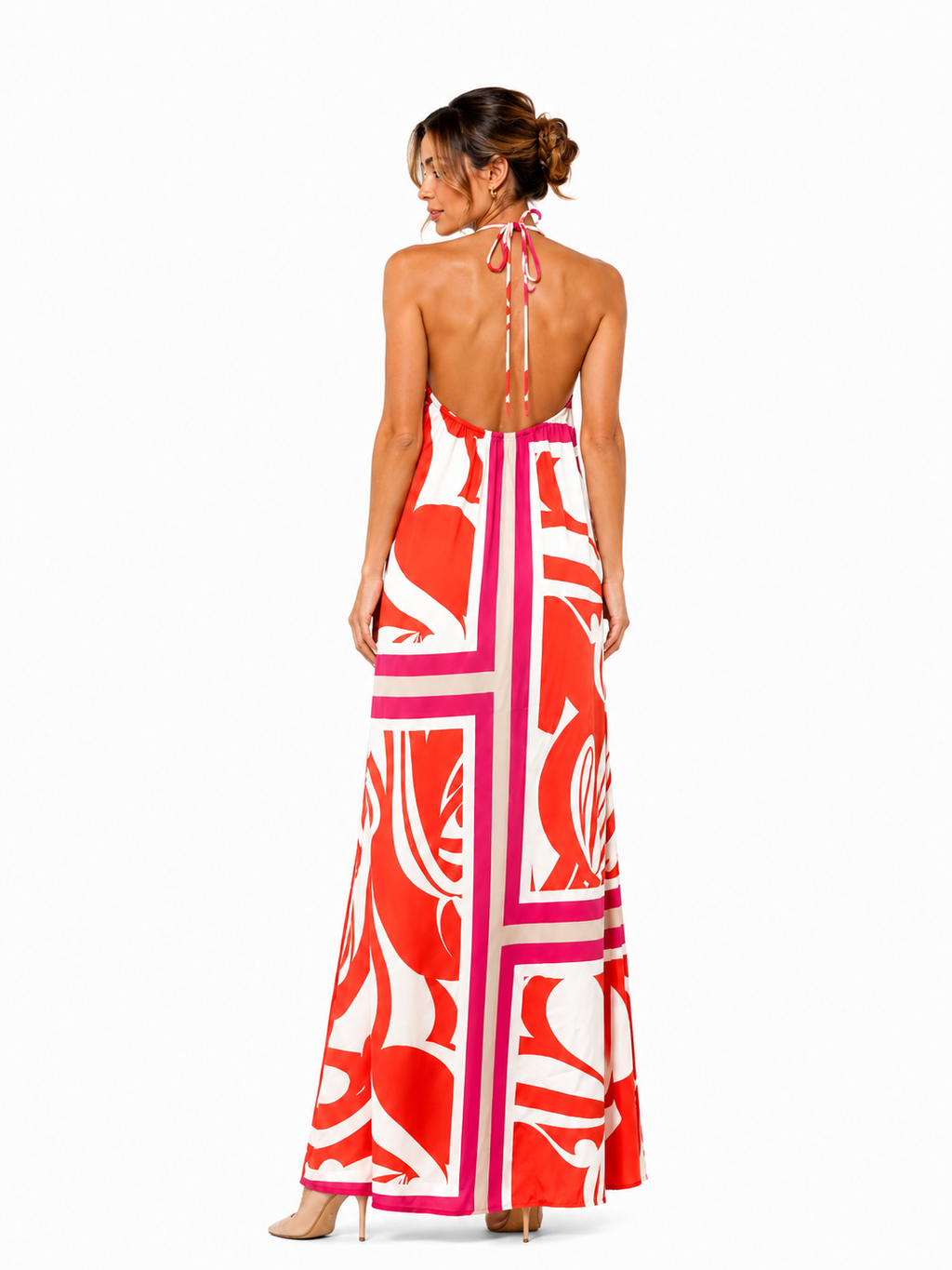 Arriendo de vestido estampado halter sin espalda largo