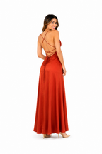Arriendo de vestido terracota marca Debut largo