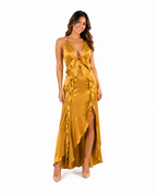 Arriendo de Vestido dorado allegra seda largo con vuelos en el medio