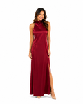 Vestido de seda burdeo cuello halter largo CON TAJO