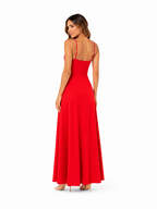 Arriendo de vestido largo rojo con nudo elasticado
