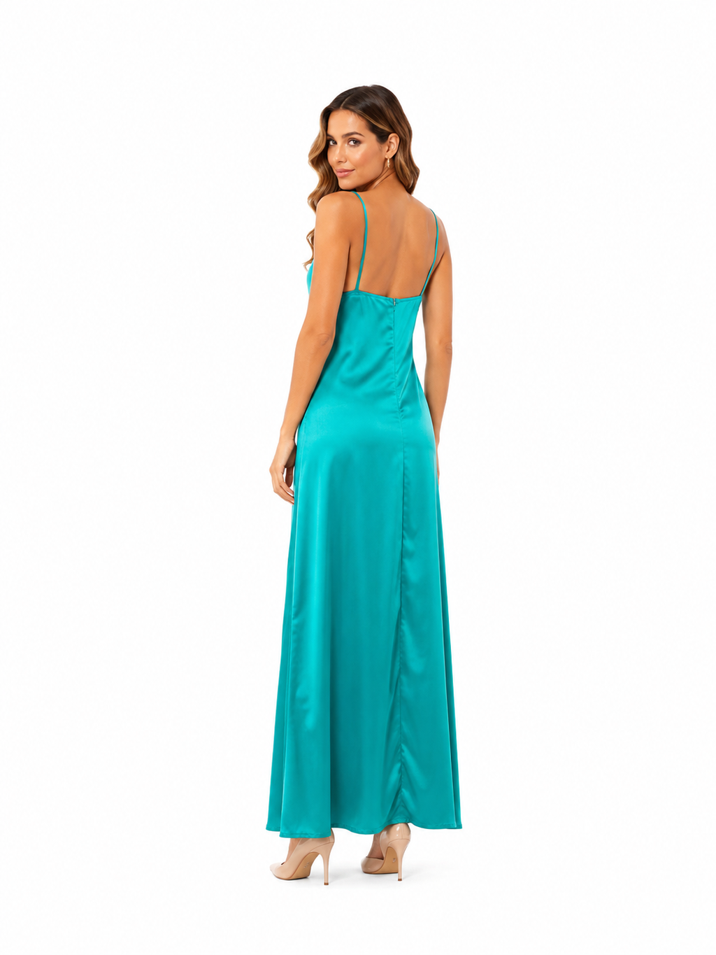 Arriendo de vestido largo celeste de seda con vuelos