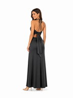 Arriendo de vestido negro lycra largo con cut out elasticado