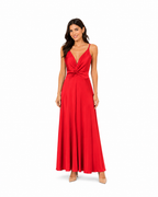 Arriendo de vestido largo rojo con nudo y tajo elasticado