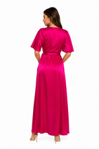 Arriendo de Vestido Fucsia seda con mangas cruzado