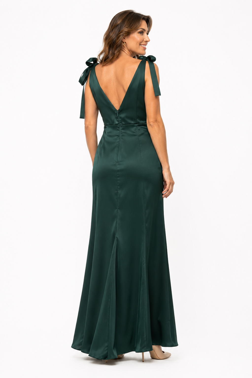 Arriendo de vestido verde botella con amarre en hombros