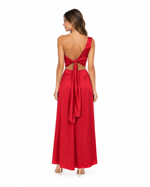 Arriendo de conjunto de seda color rojo un hombro marca Debut