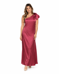 Arriendo de vestido largo asimetrico burdeo con cinta nuevo