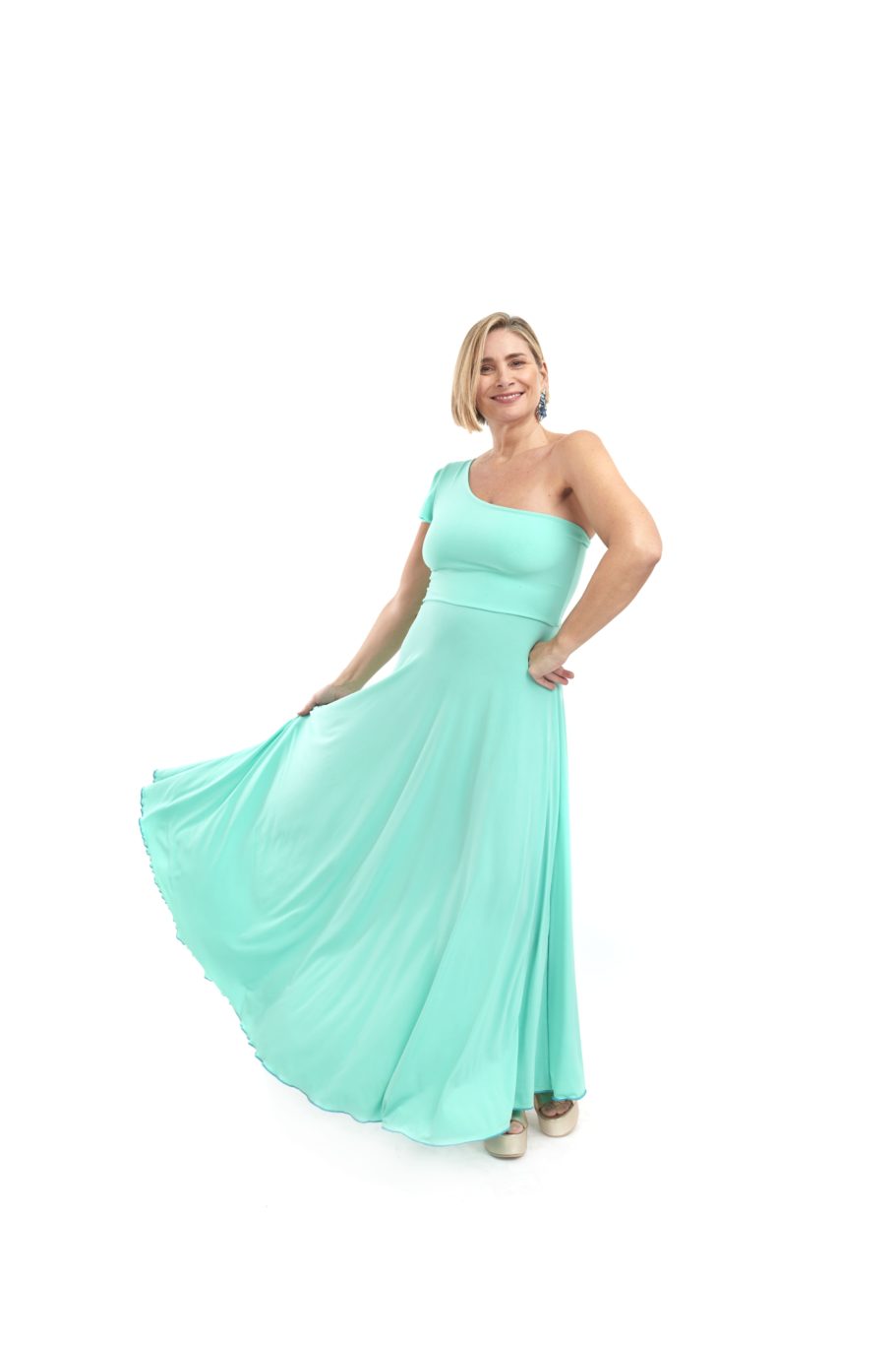 Arriendo de Vestido verde menta largo con un hombro