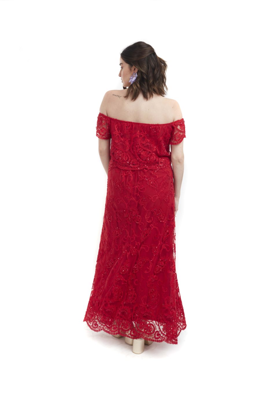 Arriendo de Conjunto rojo con mostacillas