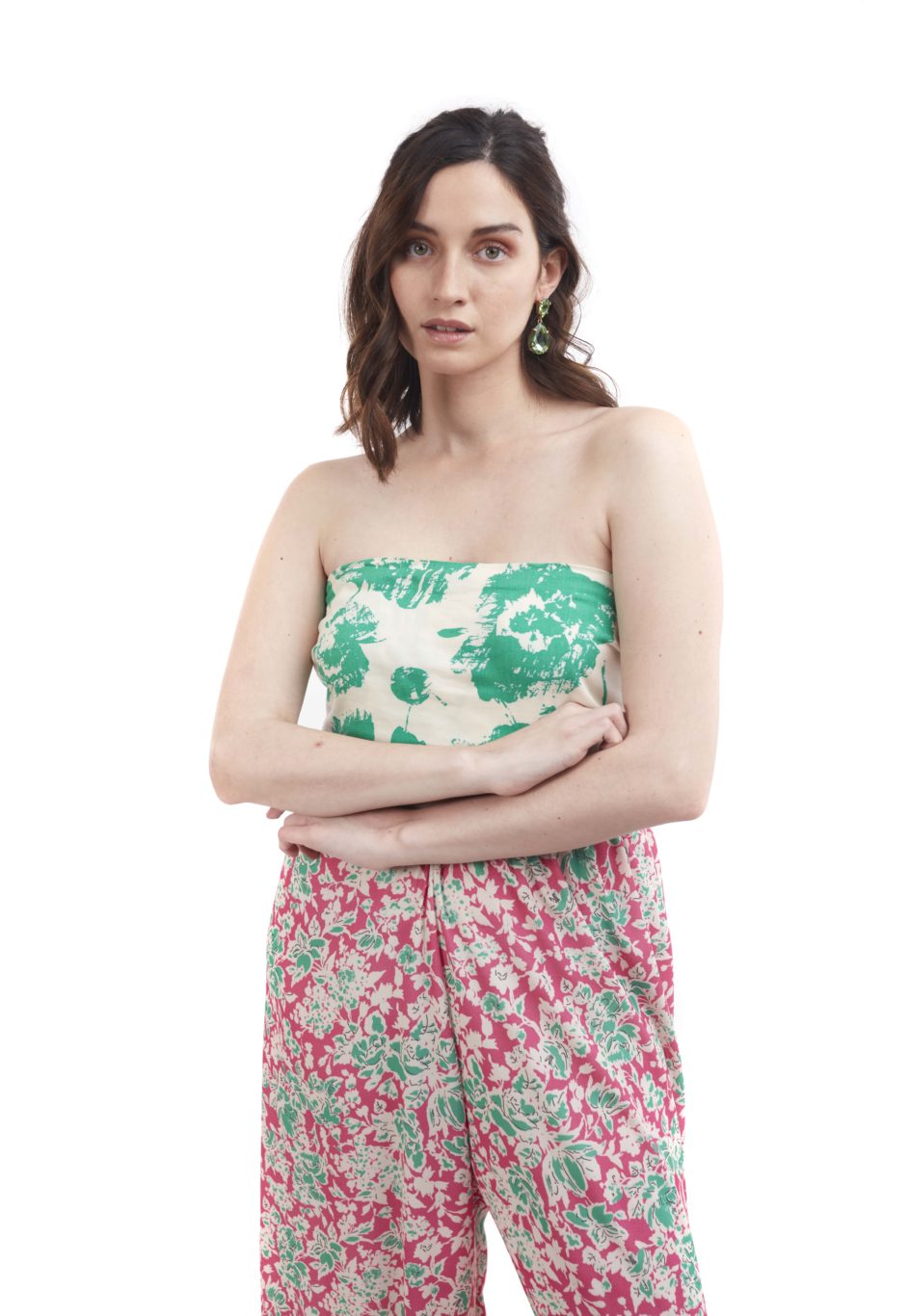 Arriendo de Conjunto verde rosado y blanco con flores