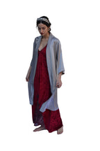 Arriendo de Kimono seda gris