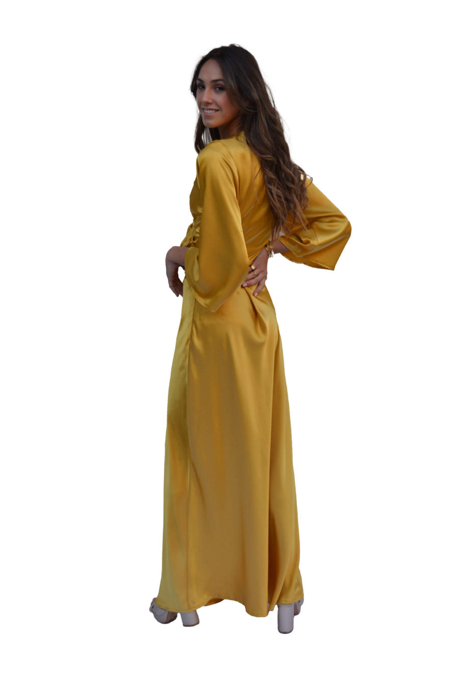 Arriendo de Conjunto seda amarillo