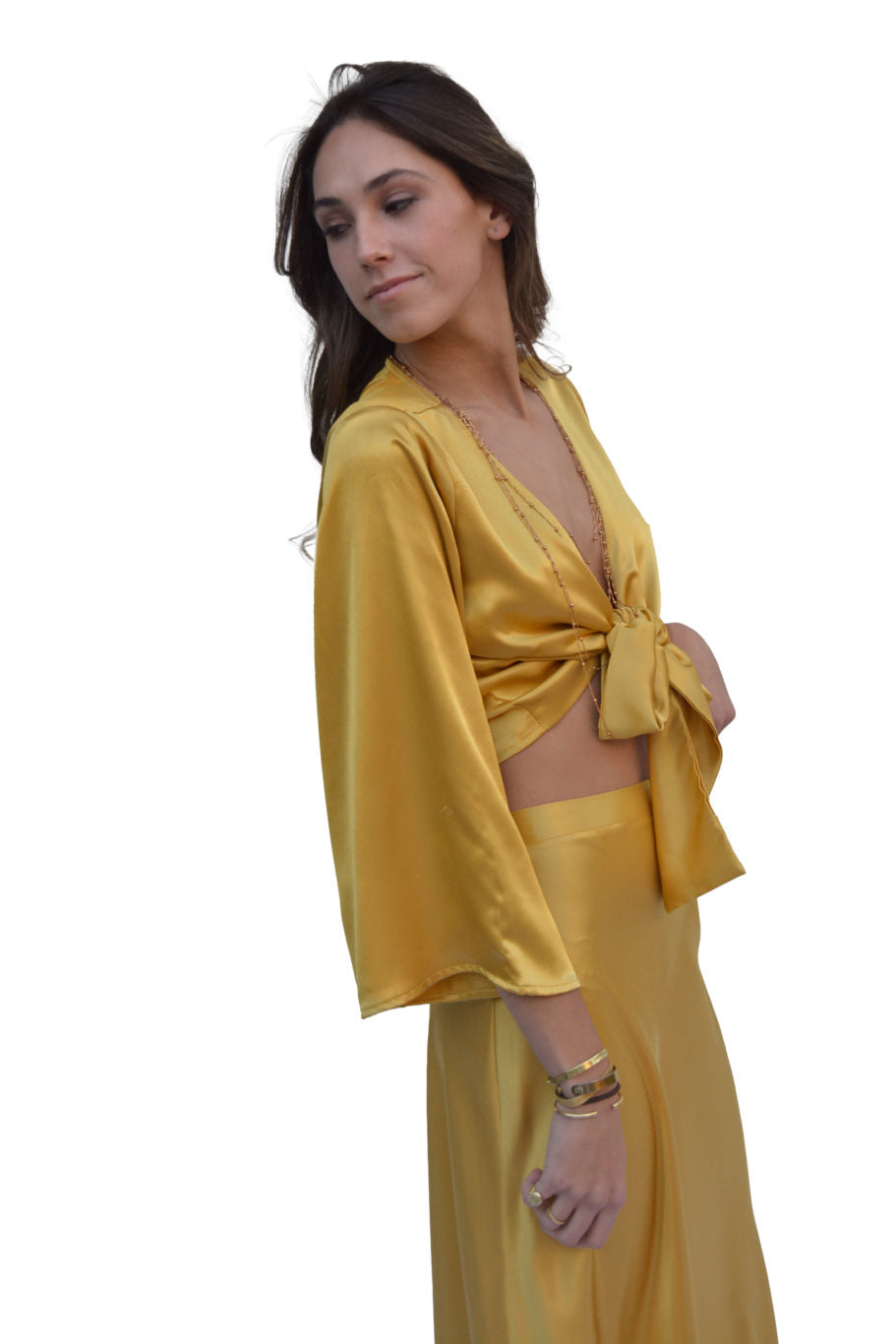 Arriendo de Conjunto seda amarillo