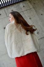 Arriendo de Abrigo peludo color crema/beige