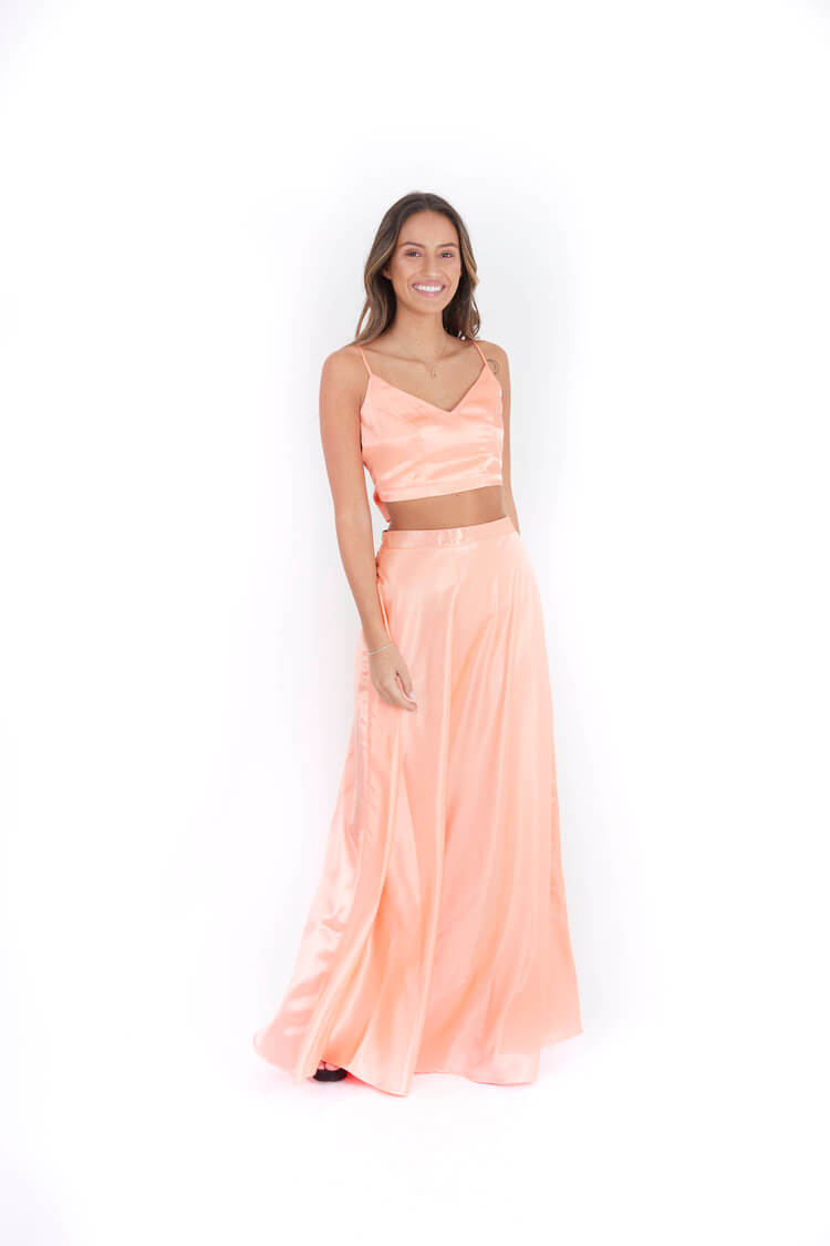 Arriendo de Conjunto color salmón de seda