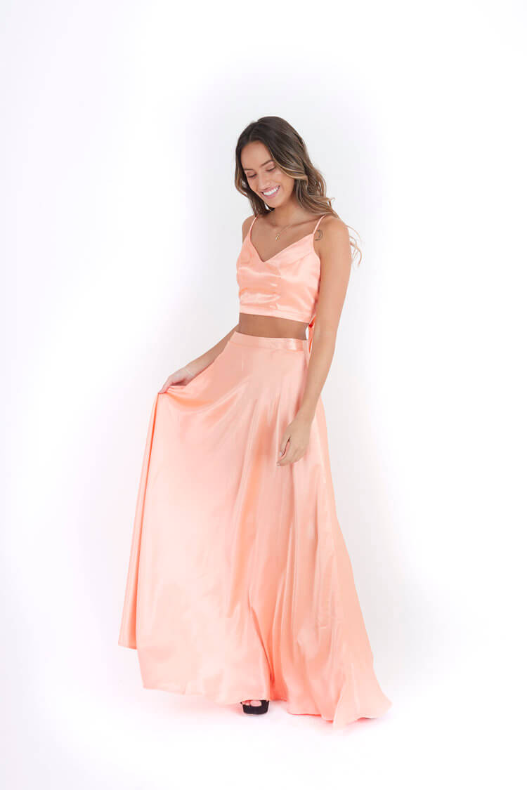 Arriendo de Conjunto color salmón de seda
