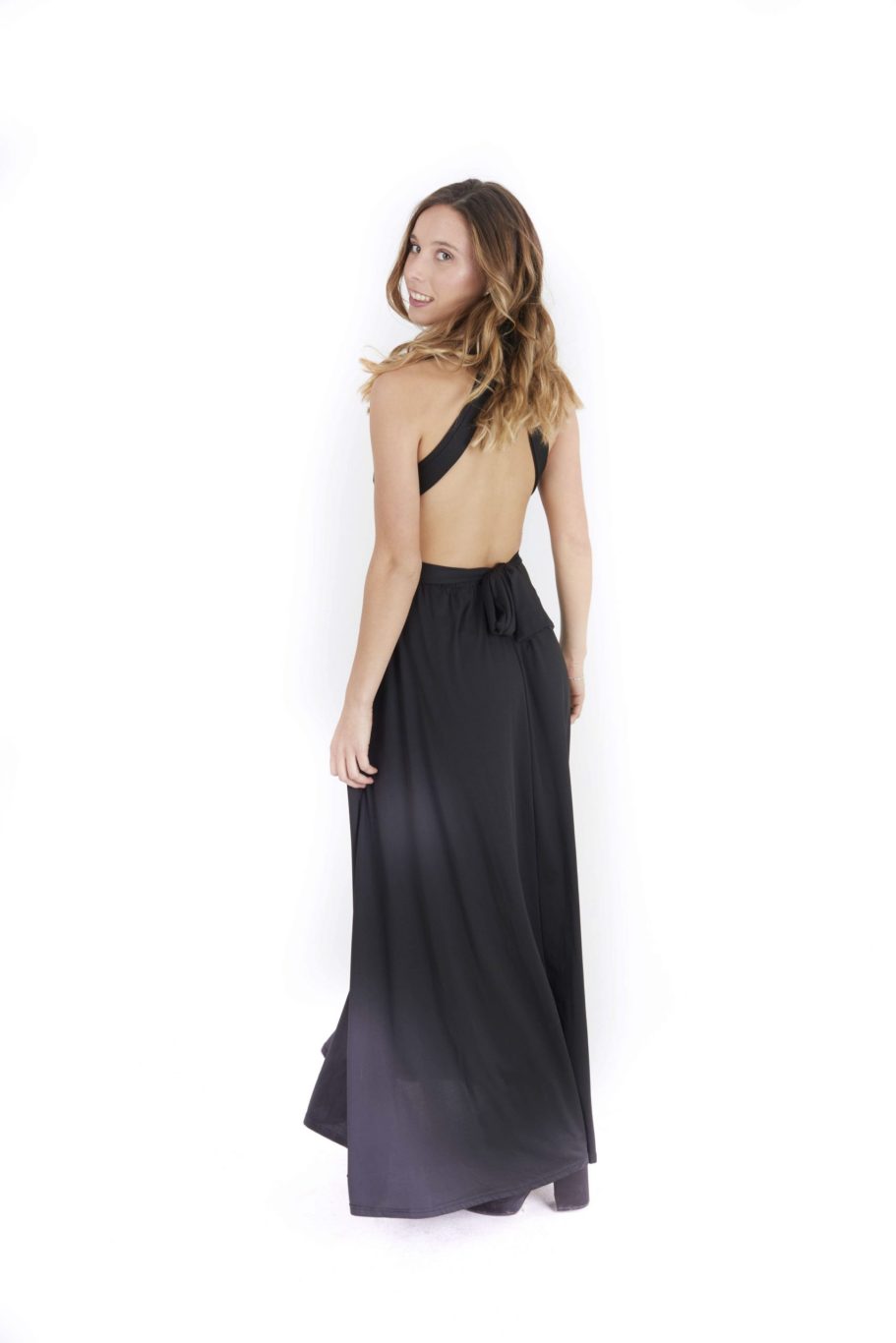 Vestido negro multiformas