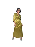 Arriendo de Vestido largo de seda verde oliva con mangas y cruzado al costado