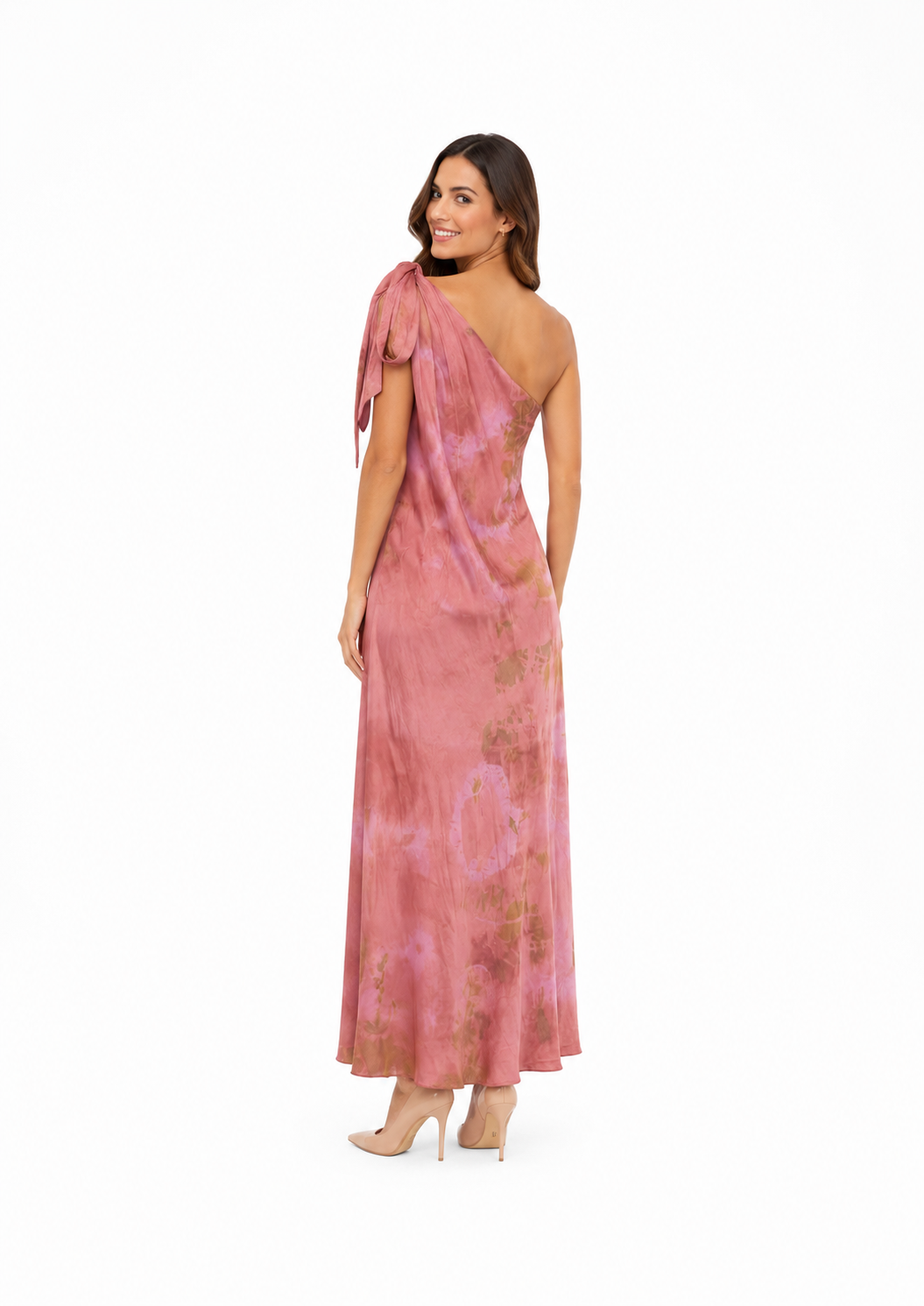 Arriendo de vestido largo de seda natural teñido a mano único