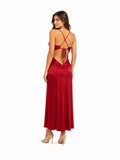 Arriendo de vestido largo rojo intenso espalda cruzada