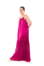 Arriendo de Vesitdo largo fucsia con tiras ajustables