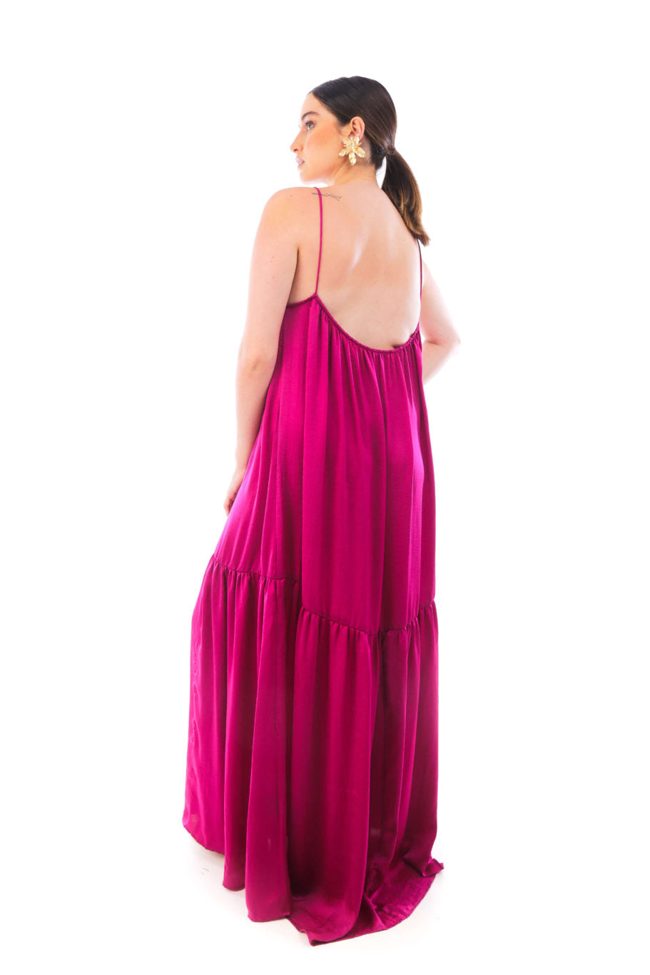 Arriendo de Vesitdo largo fucsia con tiras ajustables