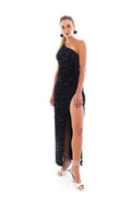 Arriendo de Vestido largo negro con lentejuelas de plush de un hombro y tajo adelante