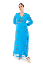 Arriendo de Vestido calipso con bordados de mostacilla dorados