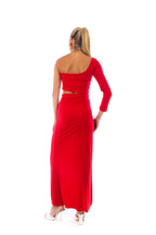 Arriendo de Vestido largo rojo de lycra con una manga larga y corte en cintura al costado