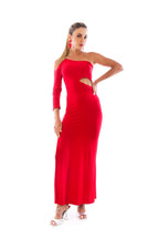 Arriendo de Vestido largo rojo de lycra con una manga larga y corte en cintura al costado