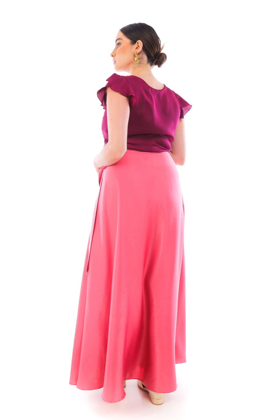 Arriendo de Conjunto top y pollera ajustable