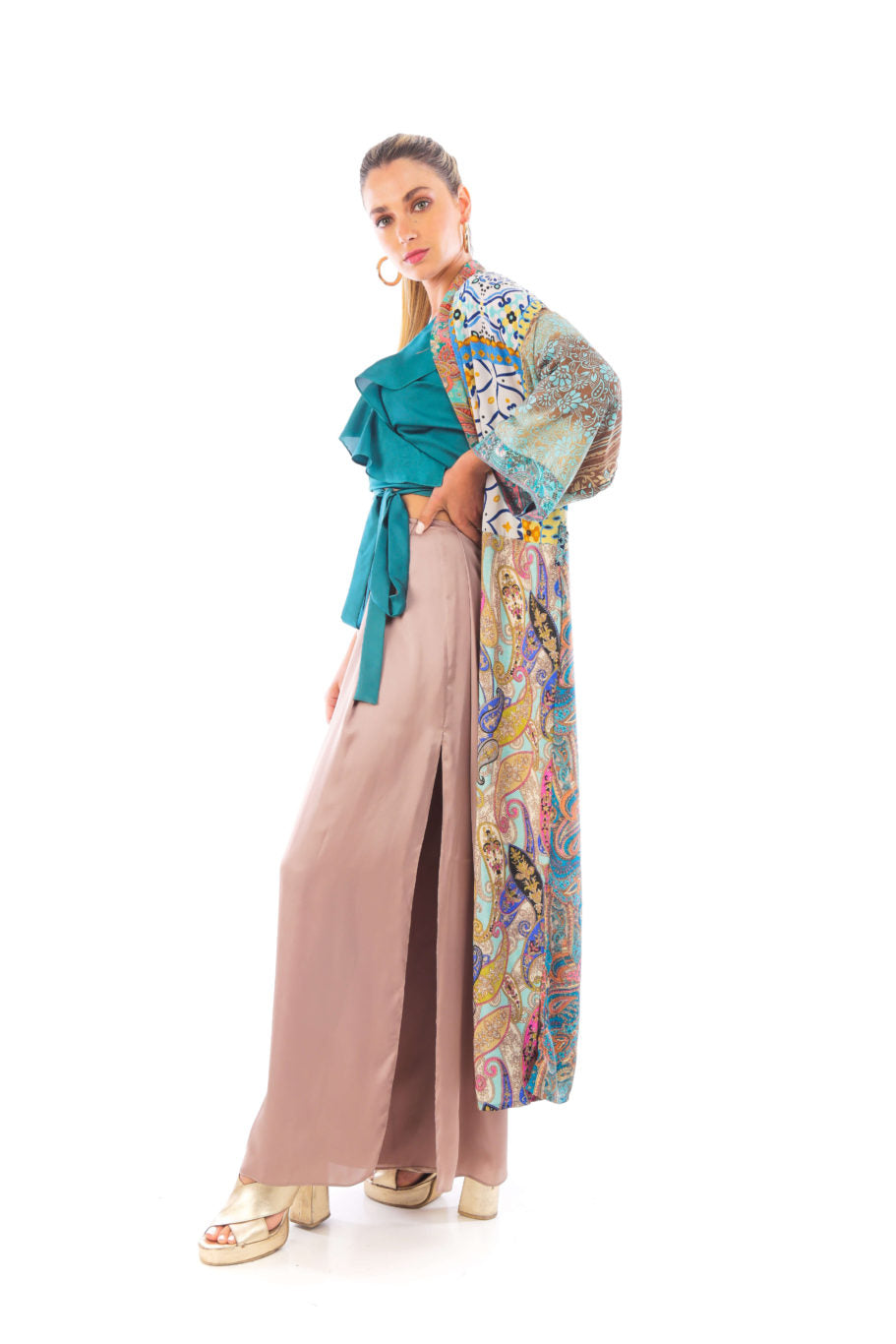 Arriendo de Kimono largo hippie chic con diseños