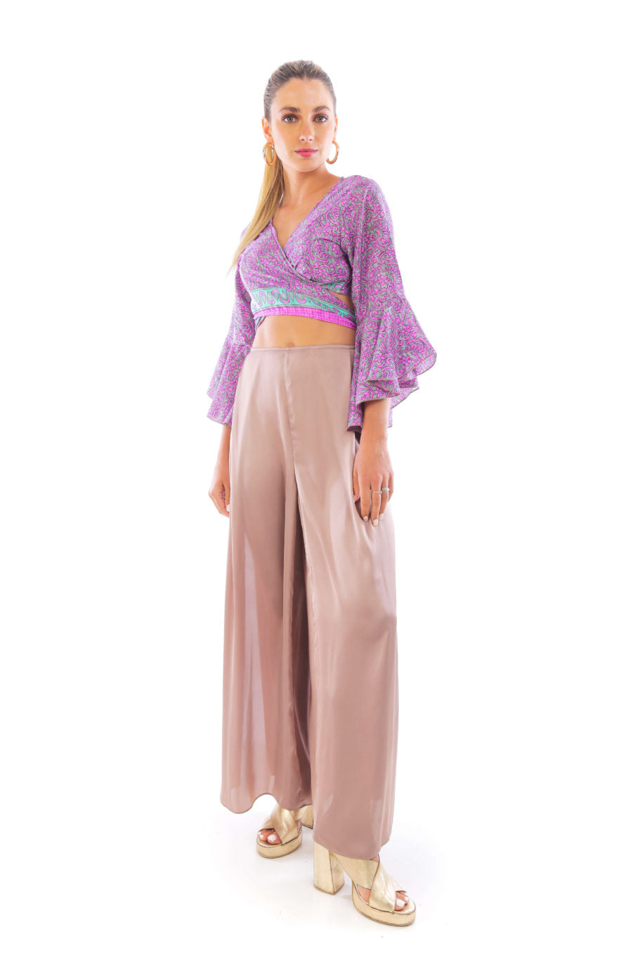 Arriendo de Conjunto top lila ajustable con pantalón de seda natural