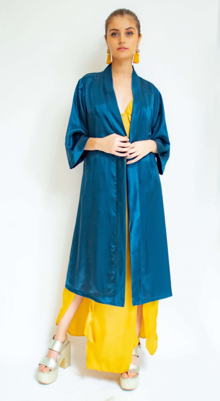 Kimono color petróleo de seda