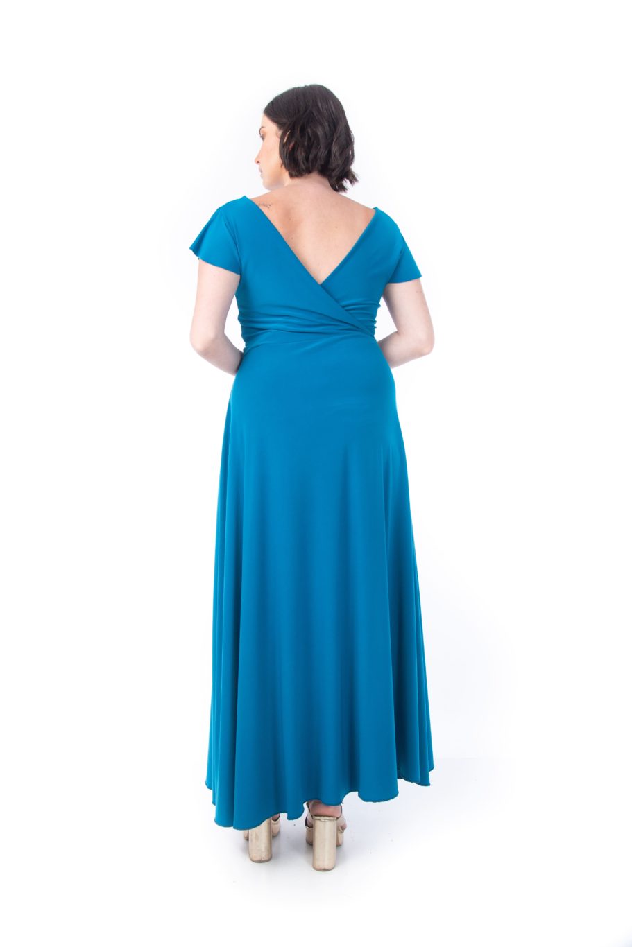 Arriendo de Vestido largo lycra azul mangas cortas con vuelos