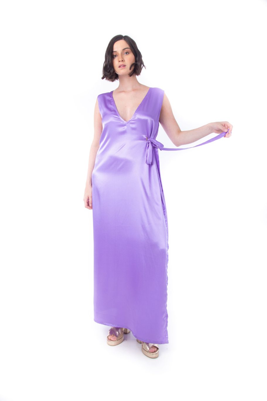 Arriendo de Vestido largo morado con cinturón