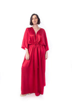 Arriendo de Vestido largo rojo seda con mangas ajuste en cintura