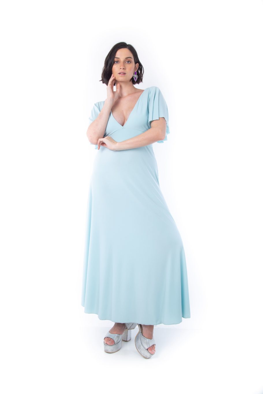 Arriendo de Vestido lycra celeste claro escote en V mangas cortas con vuelos