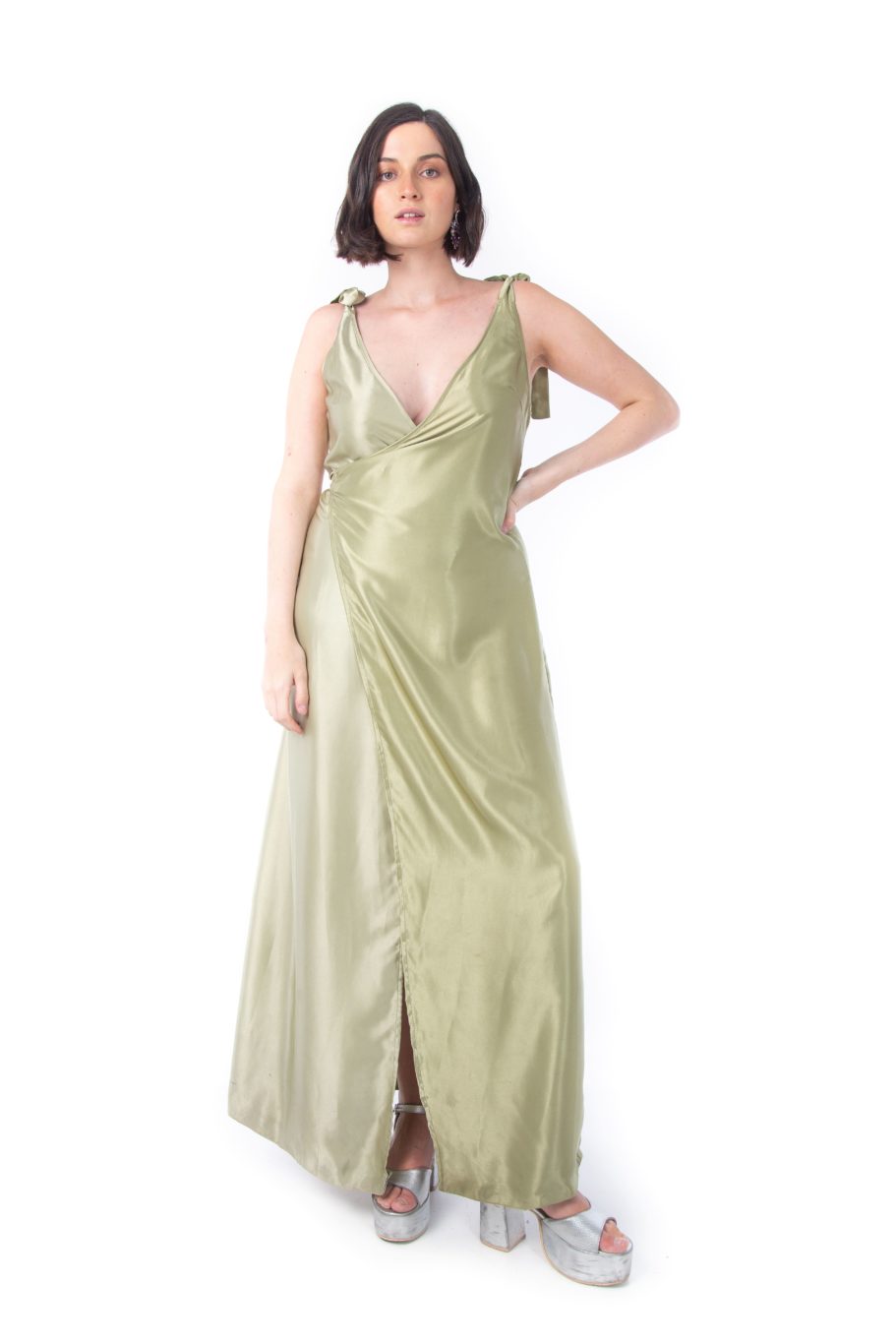 Arriendo de Vestido bicolor verde olivo, cruce al costado amarre ajustable