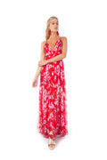 Arriendo de Vestido rojo floreado, flores blancas y rosadas