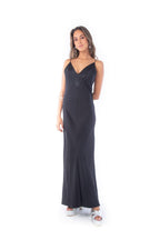Arriendo de Vestido largo negro escote en V