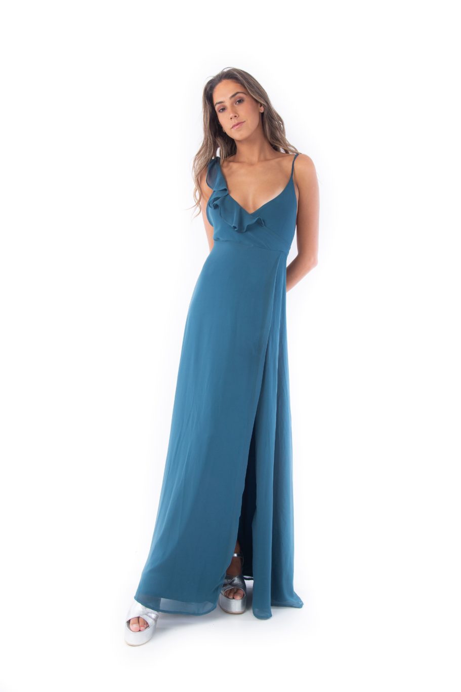 Arriendo de Vestido largo petróleo, vuelo en un lado del escóte hasta la espalda
