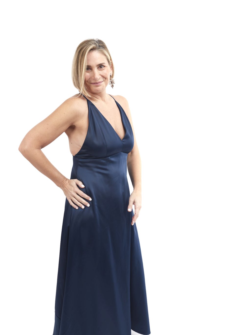 Arriendo de Vestido largo azul oscuro seda con ruedo