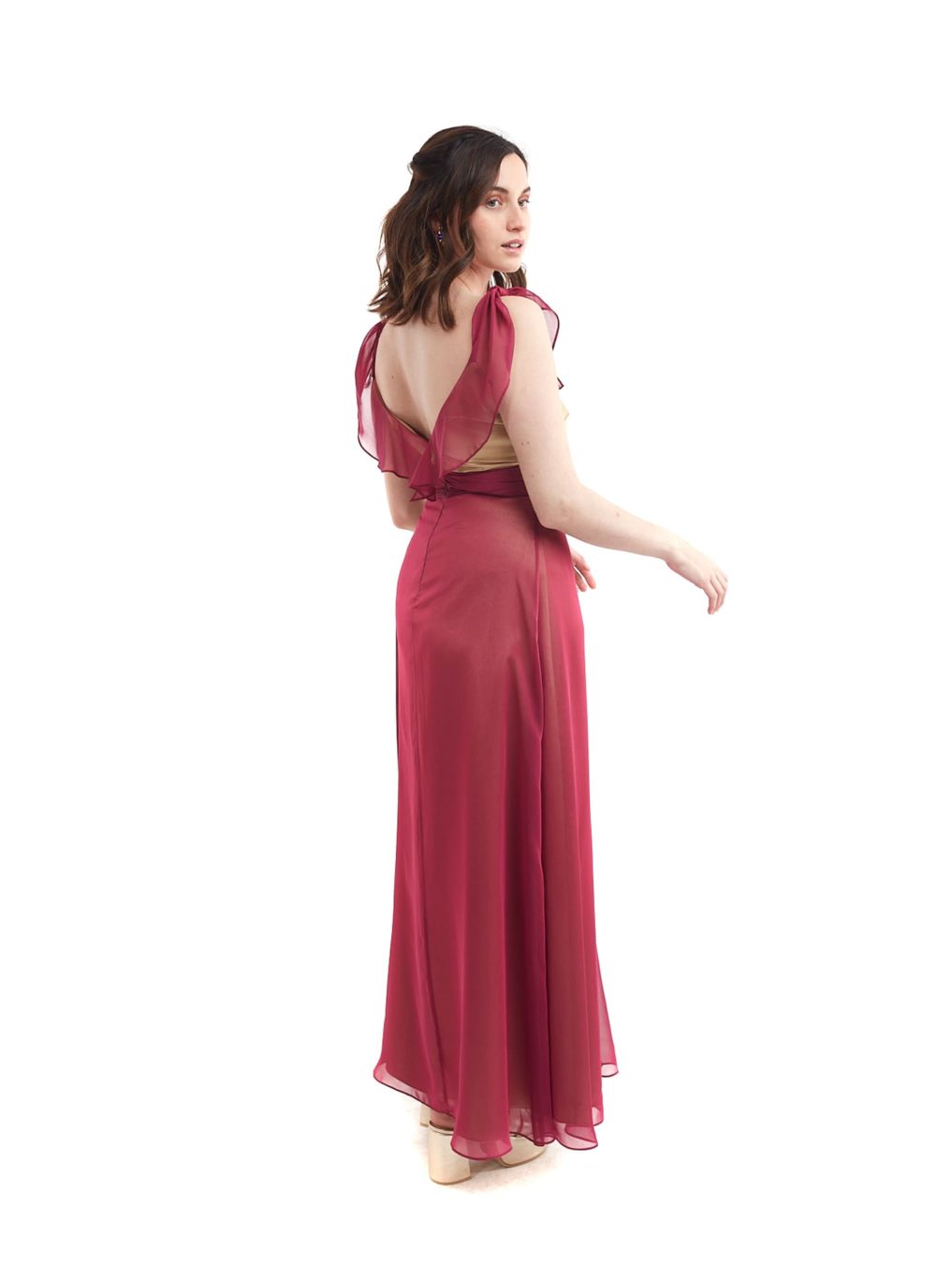 Arriendo de Vestido Roca dorado con burdeo